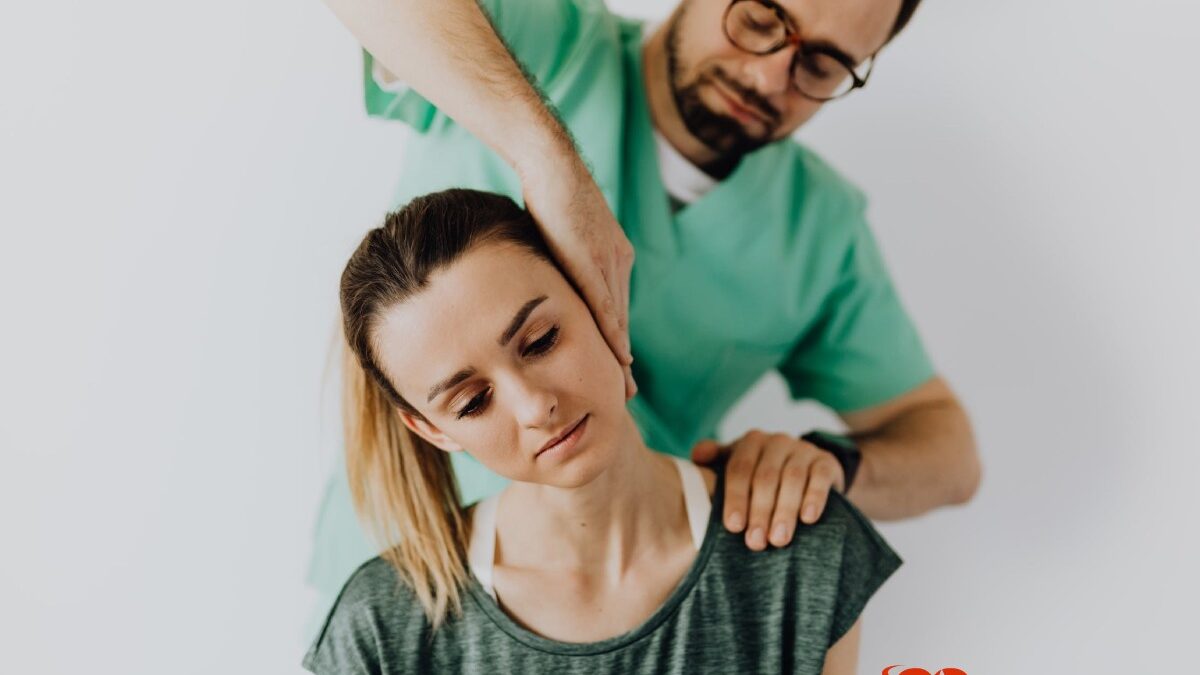 Should I Visit a Chiropractor If I Have Shoulder pain?