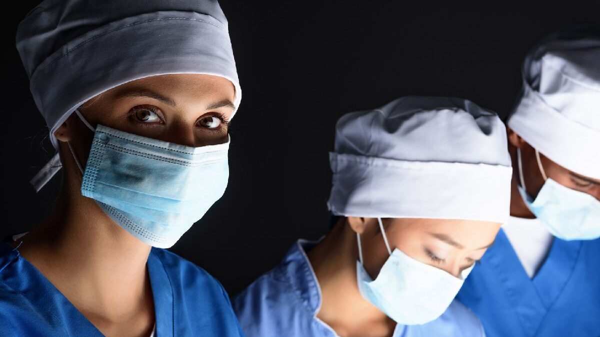 The 9 most comfortable clothing items every medical professional should own